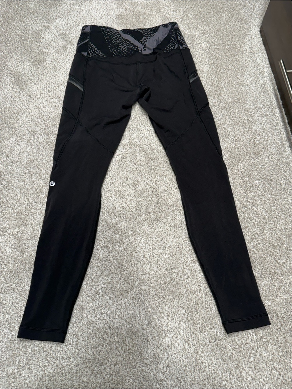Lululemon Toasty Tech Tight II - Picture 4 of 5
